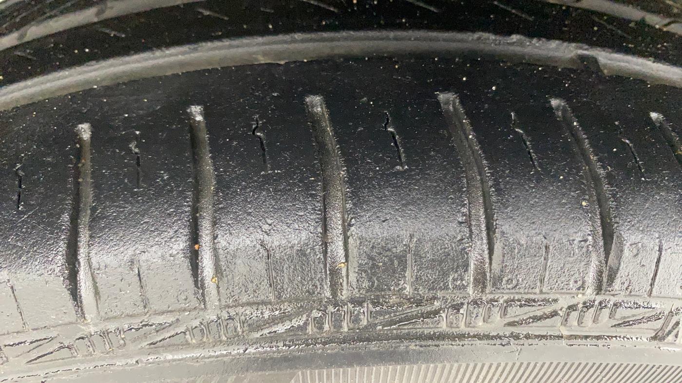 2013 Honda Brio S MT, Petrol, Manual, 35,091 km, Left Front Tyre Tread