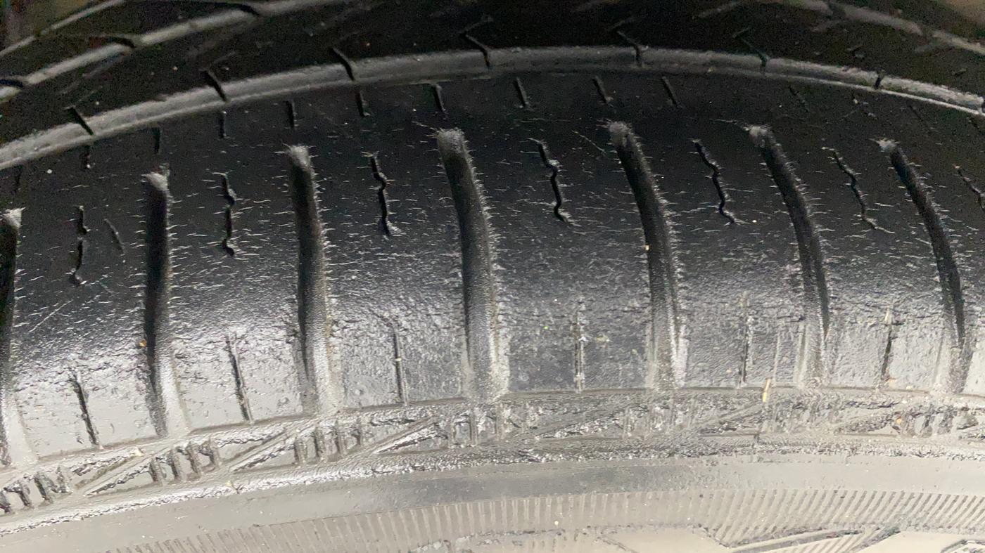 2013 Honda Brio S MT, Petrol, Manual, 35,091 km, Right Front Tyre Tread