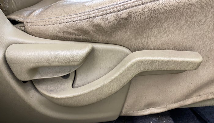 2013 Honda Brio S MT, Petrol, Manual, 35,091 km, Driver Side Adjustment Panel