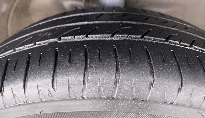 2016 Maruti Wagon R 1.0 VXI, Petrol, Manual, 55,397 km, Right Front Tyre Tread