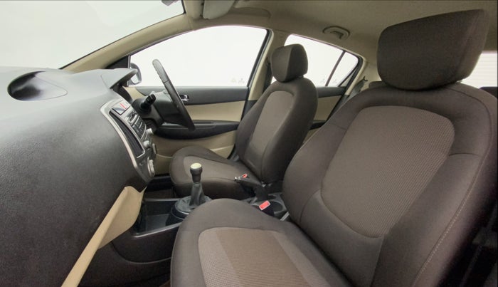 2012 Hyundai i20 SPORTZ 1.2, Petrol, Manual, 1,08,263 km, Right Side Front Door Cabin