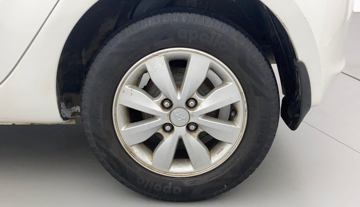 2012 Hyundai i20 SPORTZ 1.2, Petrol, Manual, 1,08,263 km, Left Rear Wheel
