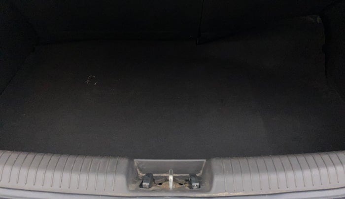 2012 Hyundai i20 SPORTZ 1.2, Petrol, Manual, 1,08,263 km, Boot Inside