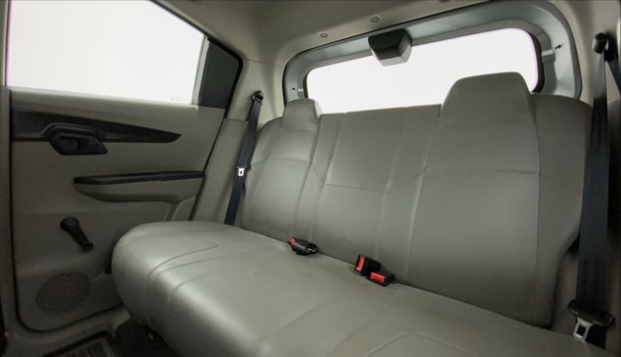 2016 Mahindra Kuv100 K2 6 STR, Petrol, Manual, 40,429 km, Right Side Rear Door Cabin