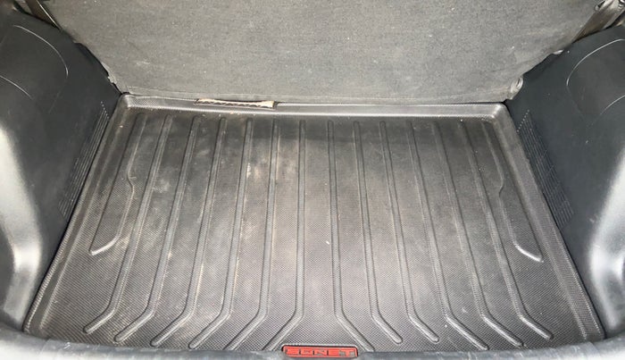 2021 KIA SONET HTX 1.0 IMT, Petrol, Manual, 77,342 km, Boot Inside