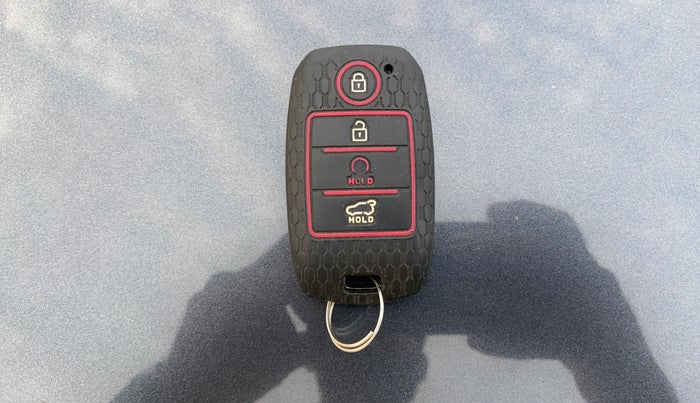 2021 KIA SONET HTX 1.0 IMT, Petrol, Manual, 77,342 km, Key Close Up