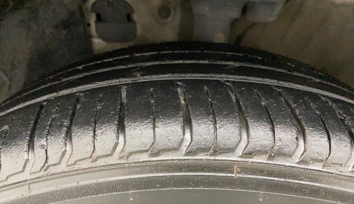 2021 Hyundai VENUE SX PLUS 1.0 TURBO DCT, Petrol, Automatic, 40,080 km, Left Front Tyre Tread