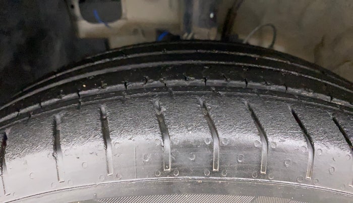 2021 Hyundai VENUE S 1.0 TURBO IMT, Petrol, Manual, 33,259 km, Left Front Tyre Tread