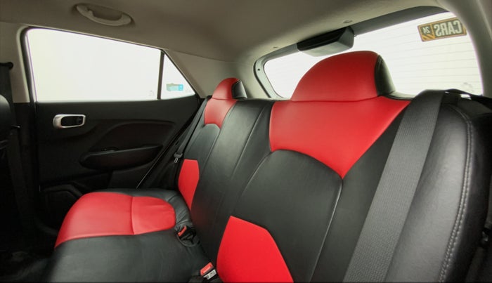 2021 Hyundai VENUE S 1.0 TURBO IMT, Petrol, Manual, 33,259 km, Right Side Rear Door Cabin
