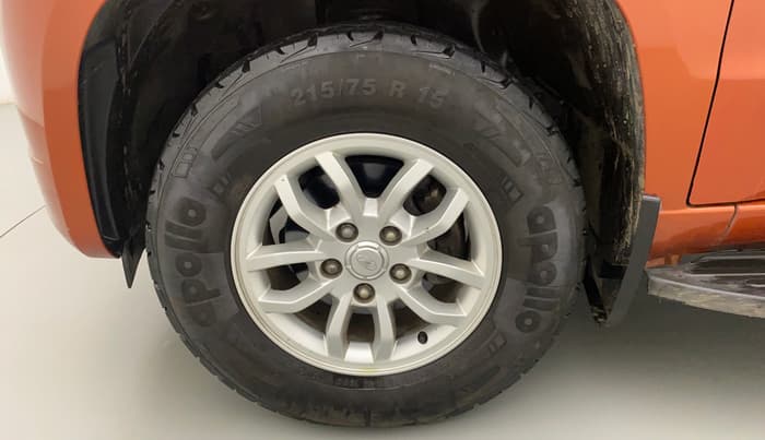 2017 Mahindra TUV300 T8, Diesel, Manual, 18,918 km, Left Front Wheel