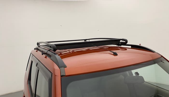 2017 Mahindra TUV300 T8, Diesel, Manual, 18,918 km, Roof