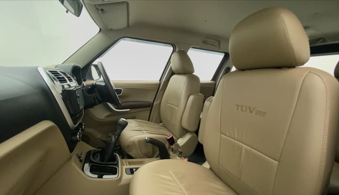 2017 Mahindra TUV300 T8, Diesel, Manual, 18,918 km, Right Side Front Door Cabin