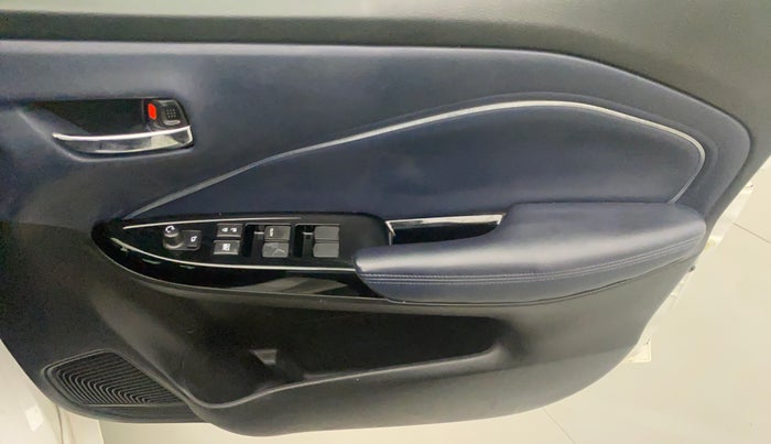 2022 Maruti Baleno ALPHA PETROL 1.2, Petrol, Manual, 26,021 km, Driver Side Door Panels Control