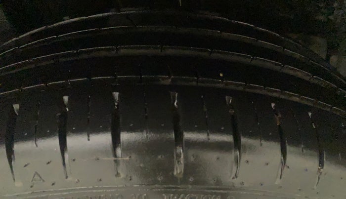 2022 Maruti Baleno ALPHA PETROL 1.2, Petrol, Manual, 26,021 km, Left Front Tyre Tread
