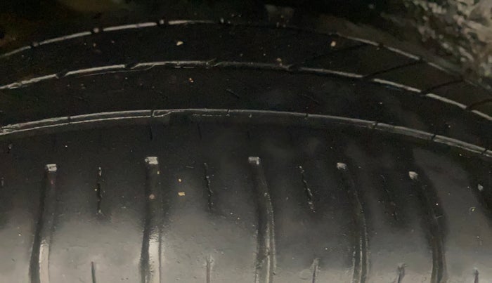 2016 Maruti Celerio VXI AMT (O), Petrol, Automatic, 94,588 km, Right Rear Tyre Tread