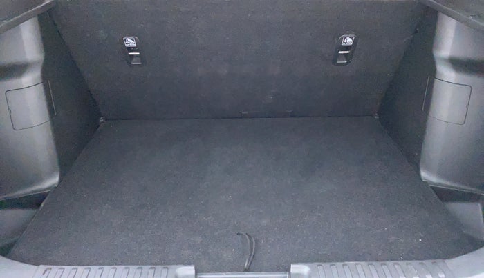 2018 Maruti Vitara Brezza VDI AMT, Diesel, Automatic, 40,385 km, Boot inside view