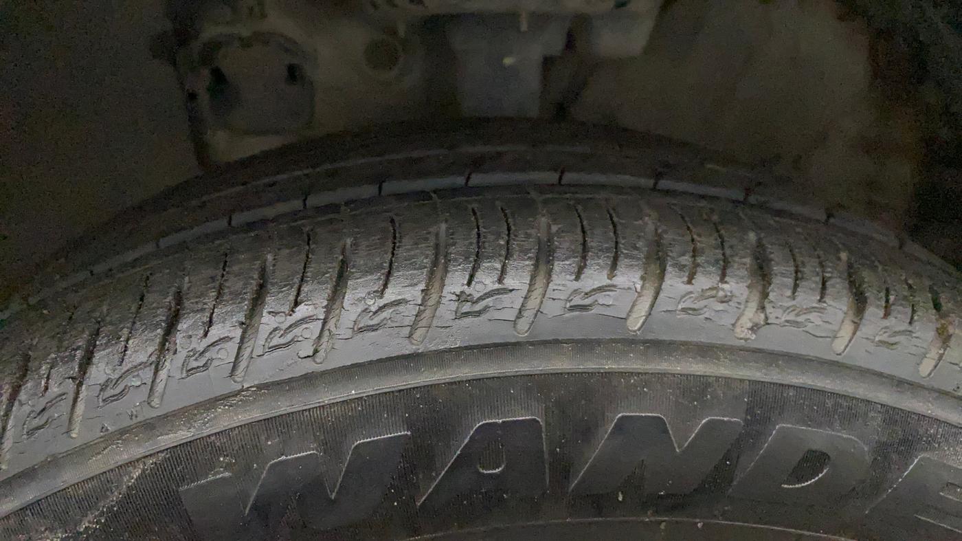 2019 Hyundai VENUE SX 1.0 (O) TURBO IMT, Petrol, Manual, 16,211 km, Left Front Tyre Tread