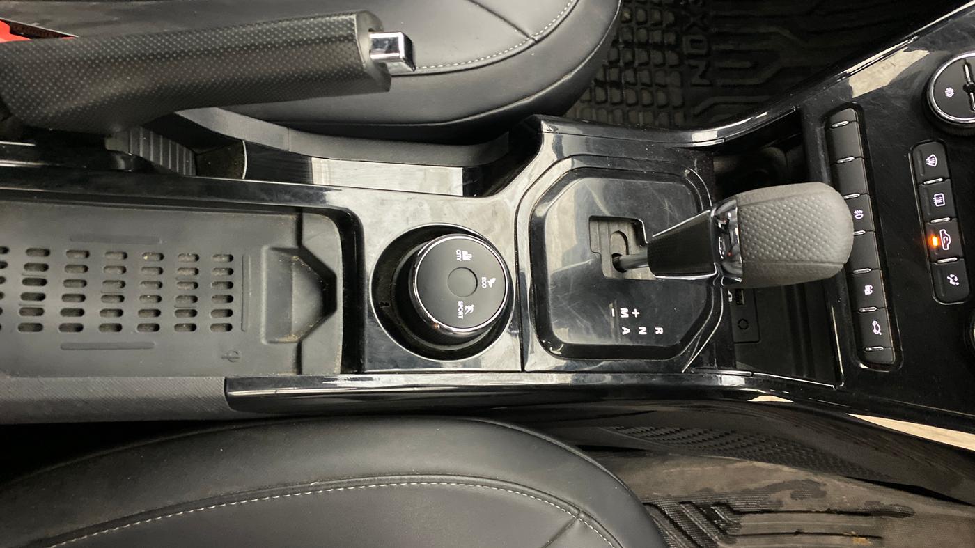 2023 Tata NEXON XZA PLUS (L) DARK EDITION, Petrol, Automatic, 35,984 km, Gear Lever