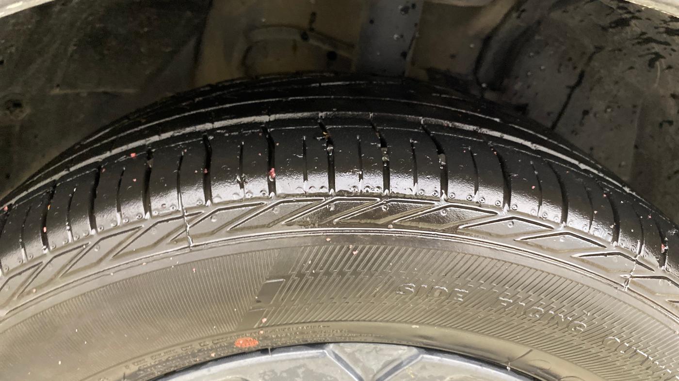 2023 Tata NEXON XZA PLUS (L) DARK EDITION, Petrol, Automatic, 35,984 km, Right Front Tyre Tread