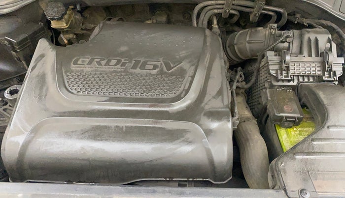 2015 Hyundai Santa Fe 4 WD AT, Diesel, Automatic, 67,583 km, Engine View