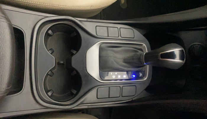 2015 Hyundai Santa Fe 4 WD AT, Diesel, Automatic, 67,583 km, Gear Lever