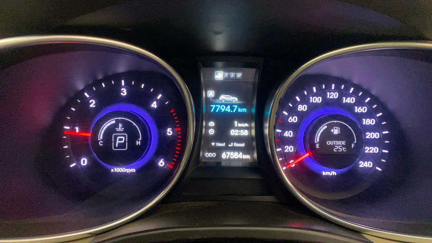 2015 Hyundai Santa Fe 4 WD AT, Diesel, Automatic, 67,536 km, Odometer Image
