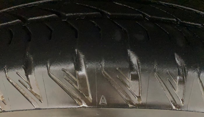 2015 Hyundai Santa Fe 4 WD AT, Diesel, Automatic, 67,583 km, Right Rear Tyre Tread