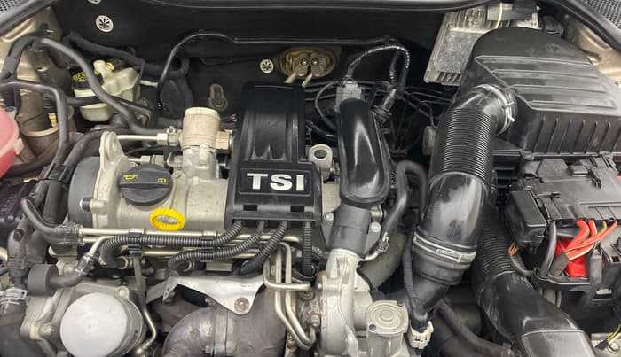 2016 Volkswagen Vento HIGHLINE PETROL AT, Petrol, Automatic, 59,116 km, Engine View
