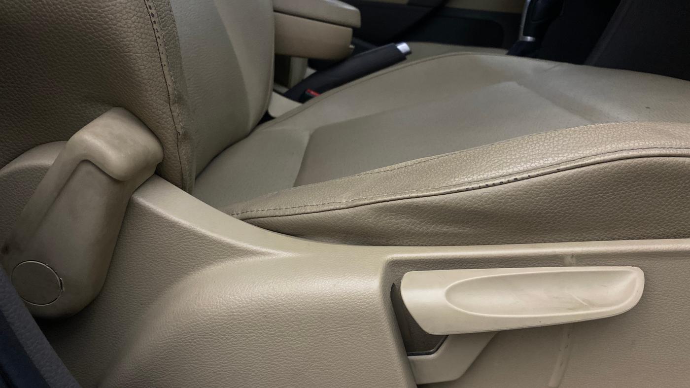 2016 Volkswagen Vento HIGHLINE PETROL AT, Petrol, Automatic, 59,101 km, Driver Side Adjustment Panel