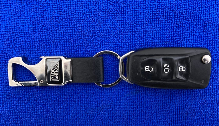 2017 Tata Hexa Varicor 400 XT, Diesel, Manual, 99,991 km, Key Close Up