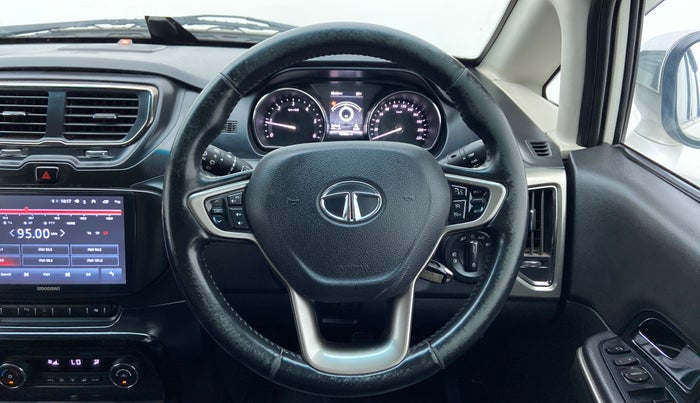 2017 Tata Hexa Varicor 400 XT, Diesel, Manual, 99,991 km, Steering Wheel Close Up