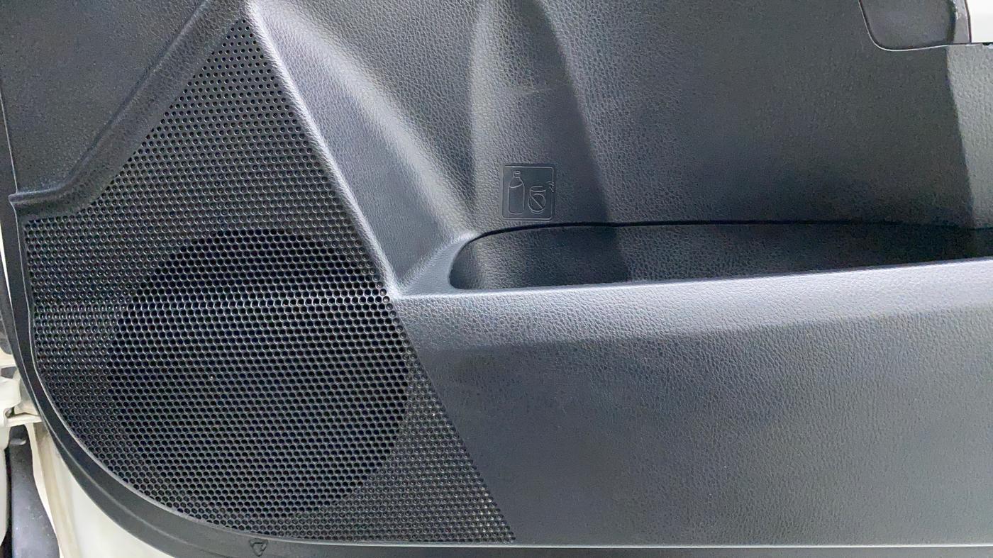 2016 Toyota Corolla Altis G AT, Petrol, Automatic, 60,853 km, Speaker