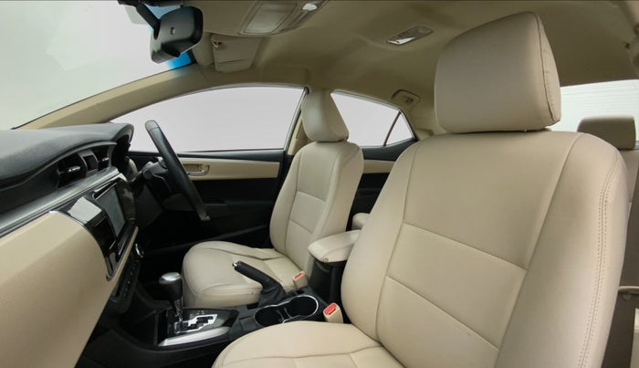 2016 Toyota Corolla Altis G AT, Petrol, Automatic, 60,853 km, Right Side Front Door Cabin