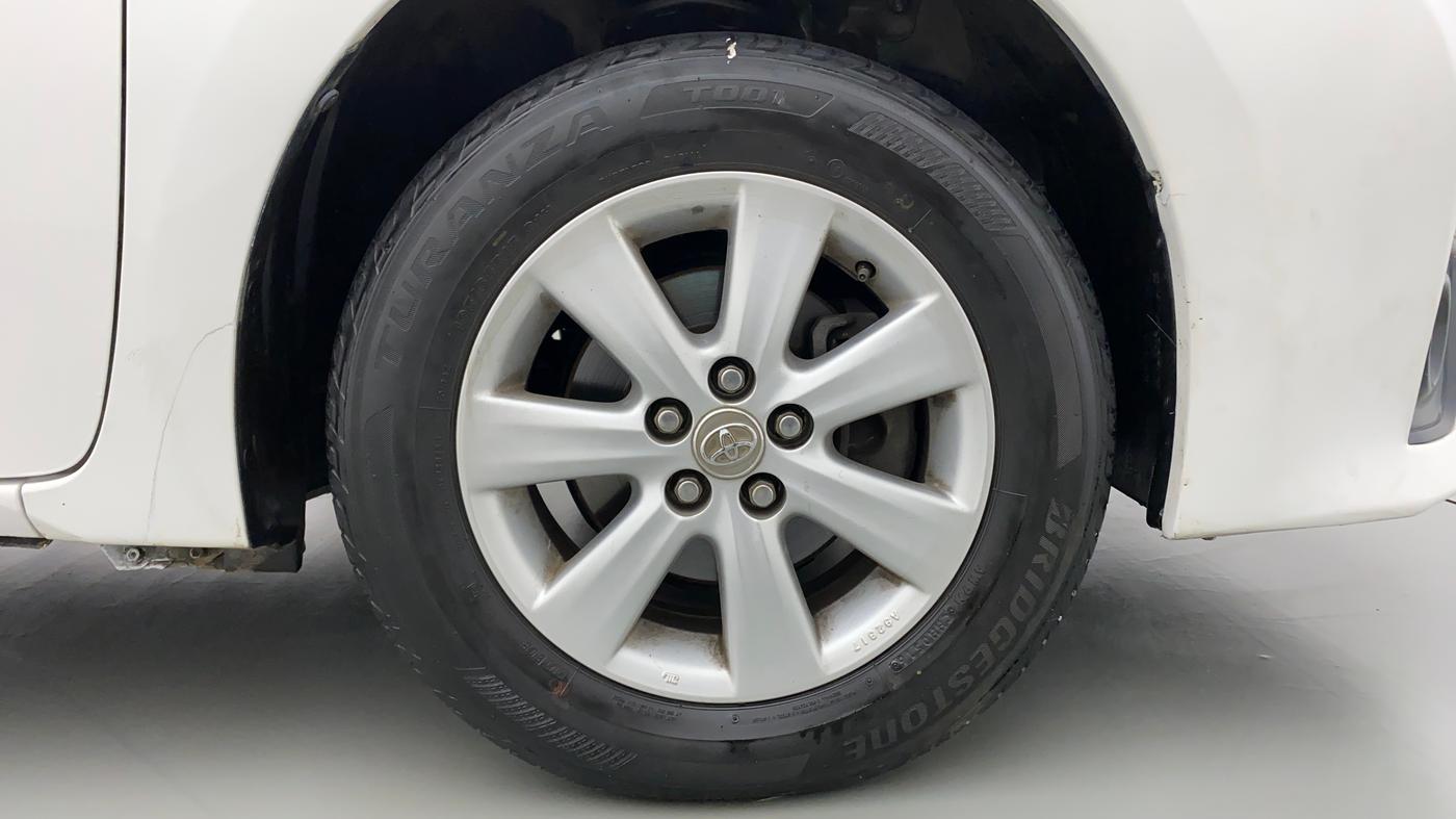 2016 Toyota Corolla Altis G AT, Petrol, Automatic, 60,853 km, Right Front Wheel