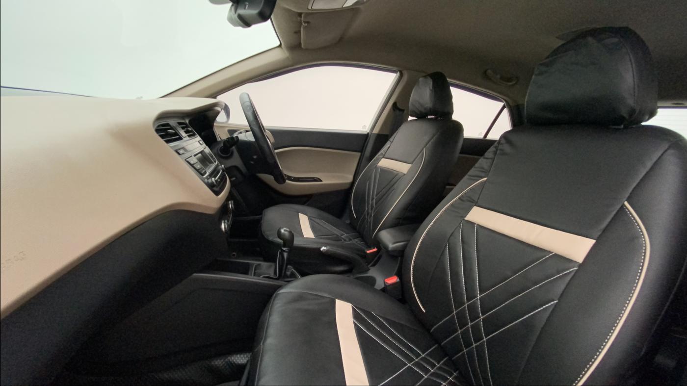 2016 Hyundai Elite i20 SPORTZ 1.2, Petrol, Manual, 65,752 km, Right Side Front Door Cabin