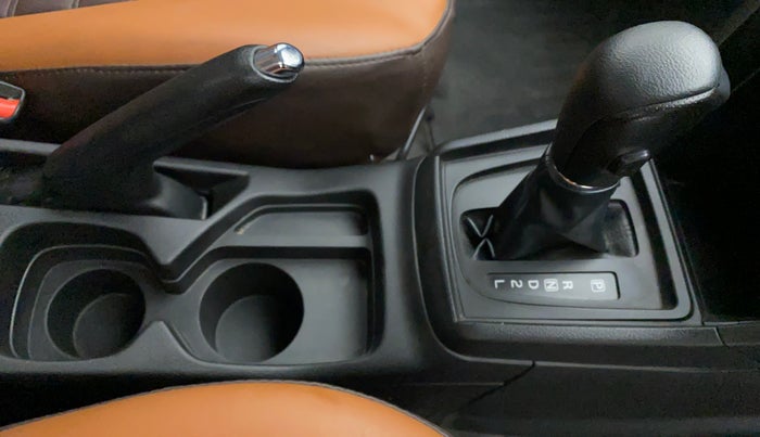 2020 Toyota URBAN CRUISER PREMIUM DUAL TONE AT, Petrol, Automatic, 15,872 km, Gear Lever