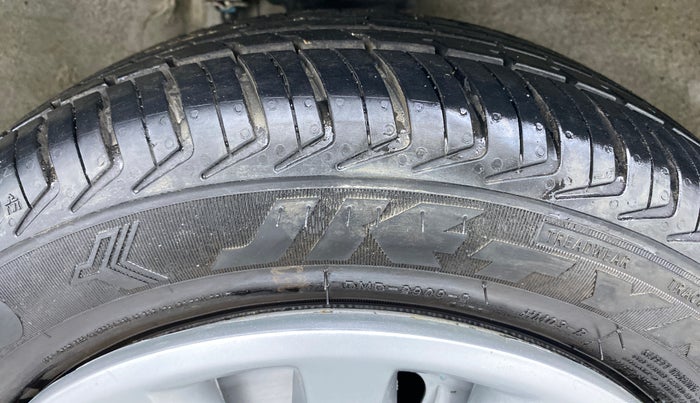 2012 Maruti Alto K10 LXI P, Petrol, Manual, 1,805 km, Right Front Tyre Tread