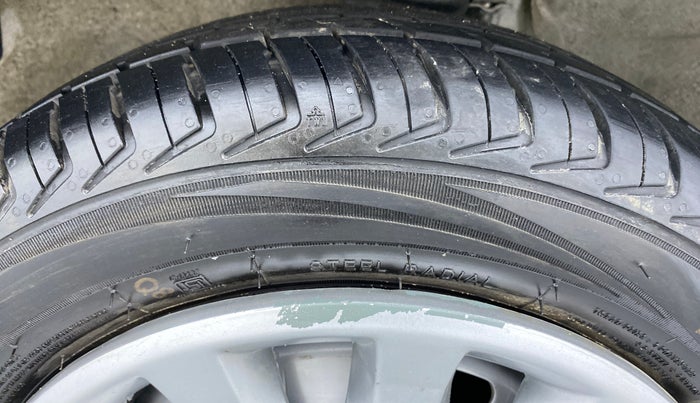 2012 Maruti Alto K10 LXI P, Petrol, Manual, 1,805 km, Left Front Tyre Tread