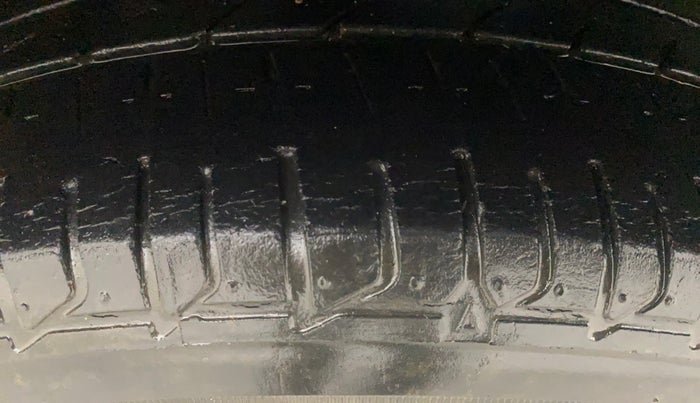 2017 Maruti Ciaz ALPHA DIESEL 1.3, Diesel, Manual, 62,351 km, Left Front Tyre Tread