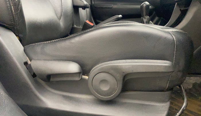 2017 Maruti Ciaz ALPHA DIESEL 1.3, Diesel, Manual, 62,351 km, Driver Side Adjustment Panel