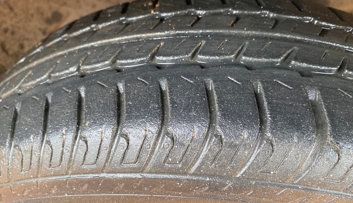 2016 Maruti Wagon R 1.0 VXI AMT, Petrol, Automatic, 58,151 km, Right Front Tyre Tread