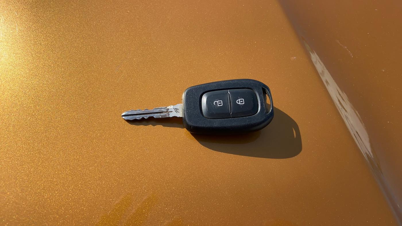 2021 Renault TRIBER RXL MT, Petrol, Manual, 34,226 km, Key Close Up