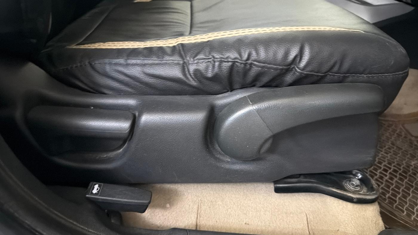 2016 Honda City 1.5L I-VTEC V MT, Petrol, Manual, 72,073 km, Driver Side Adjustment Panel