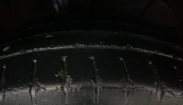 2018 Maruti Baleno ZETA PETROL 1.2, Petrol, Manual, 74,611 km, Right Front Tyre Tread