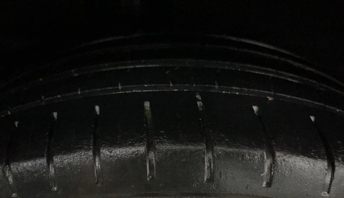 2018 Maruti Baleno ZETA PETROL 1.2, Petrol, Manual, 74,611 km, Right Rear Tyre Tread