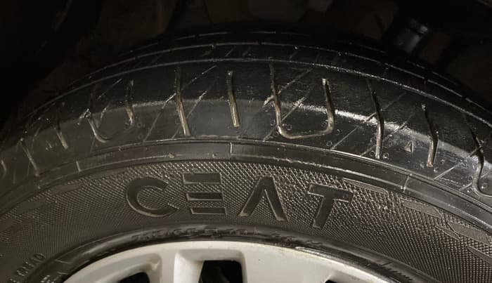 2014 Nissan Terrano XL (P), Petrol, Manual, 82,428 km, Left Front Tyre Tread