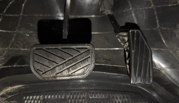 2023 Maruti Swift VXI AMT, Petrol, Automatic, 57,055 km, Pedals