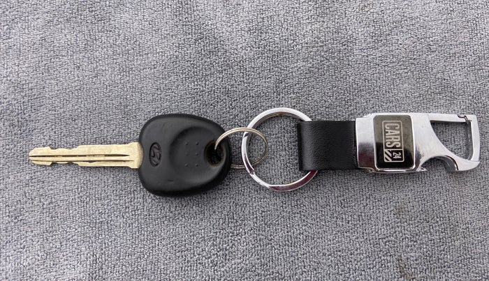 2018 Hyundai Xcent E PLUS, Petrol, Manual, 47,188 km, Key Close Up