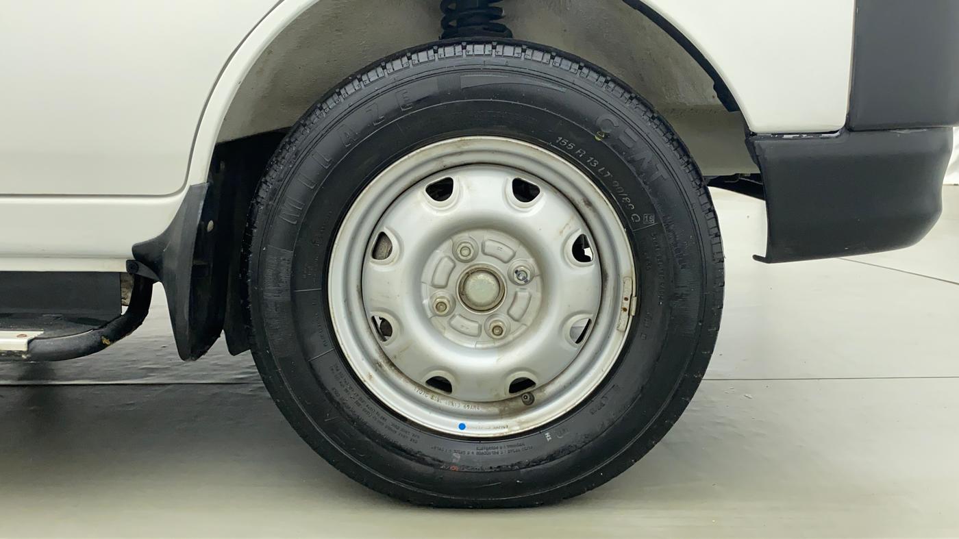 2017 Maruti Eeco 5 STR WITH AC PLUSHTR, CNG, Manual, 12,321 km, Right Front Tyre