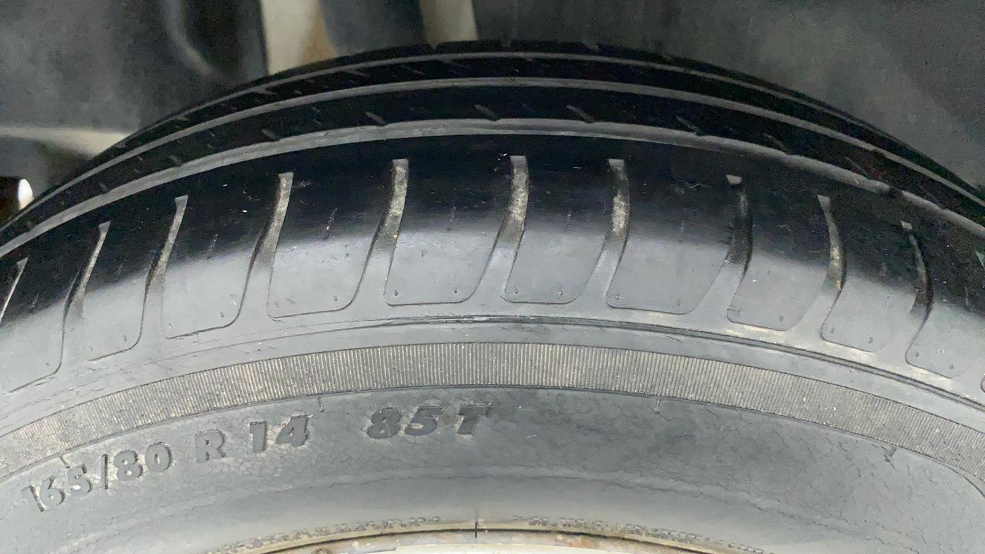 2018 Maruti Swift VXI AMT D, Petrol, Automatic, 36,155 km, Right Rear Tyre Tread
